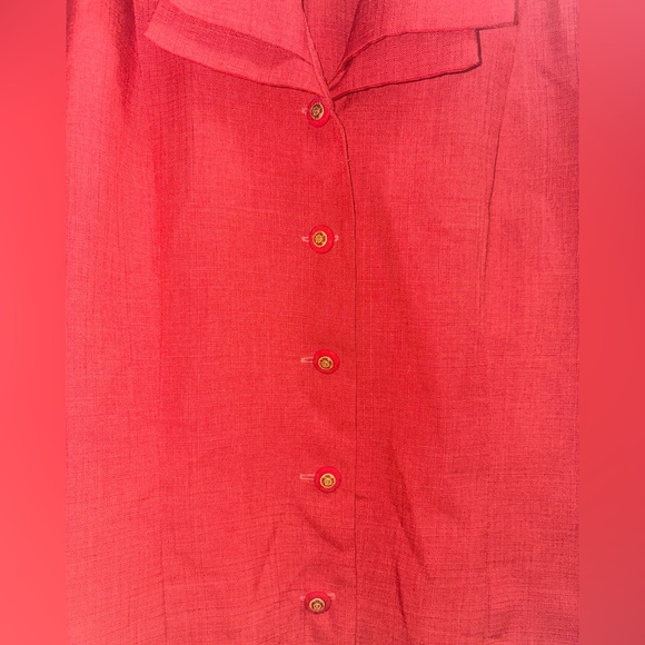 Red Short-Sleeve collared Shirt with Attached Floral Scarf - Picture 5 of 6